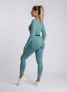 Megasstic seamless green top and leggings